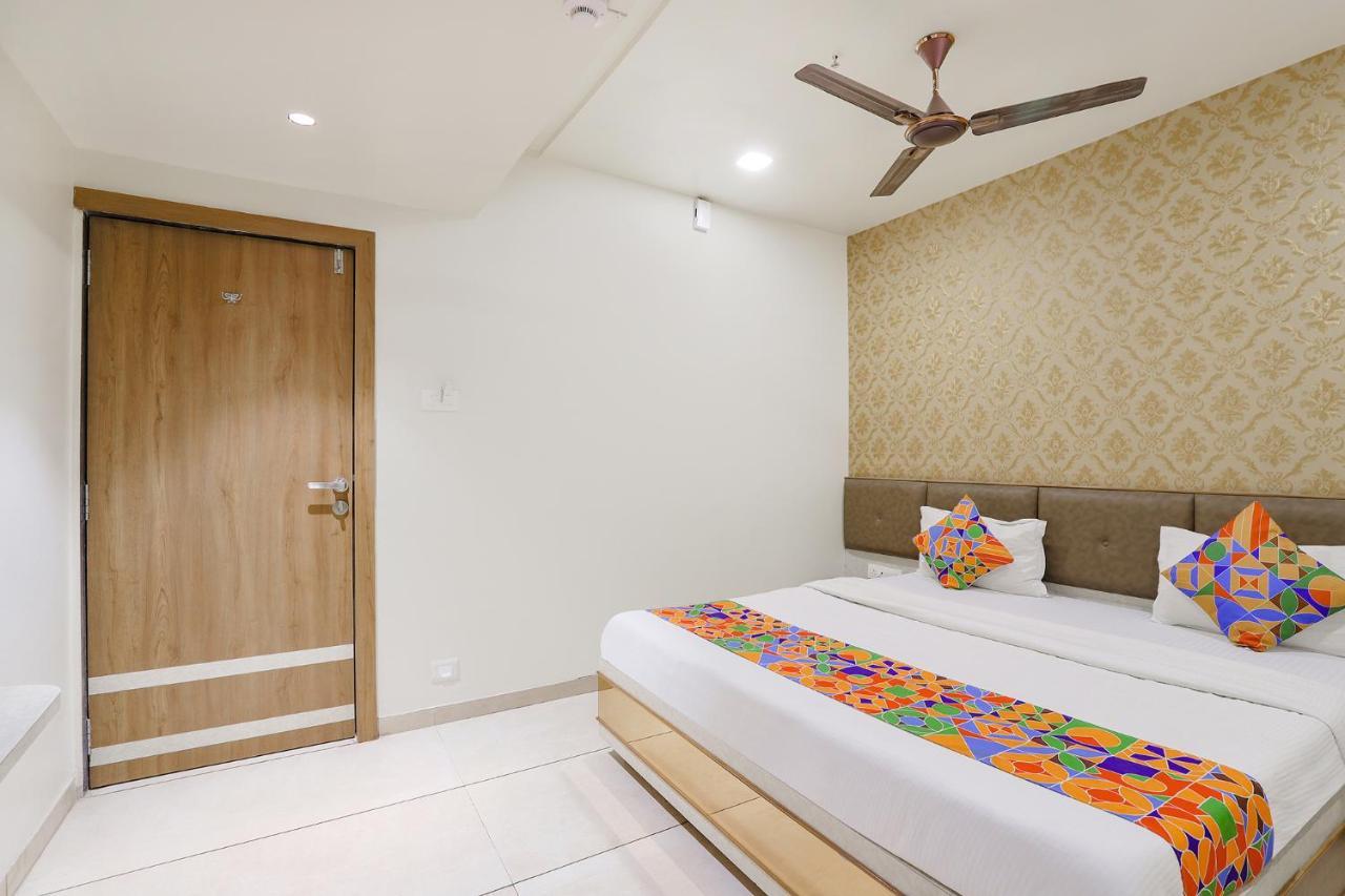 Fabhotel Bharosa Inn Ahmedabad Exterior photo