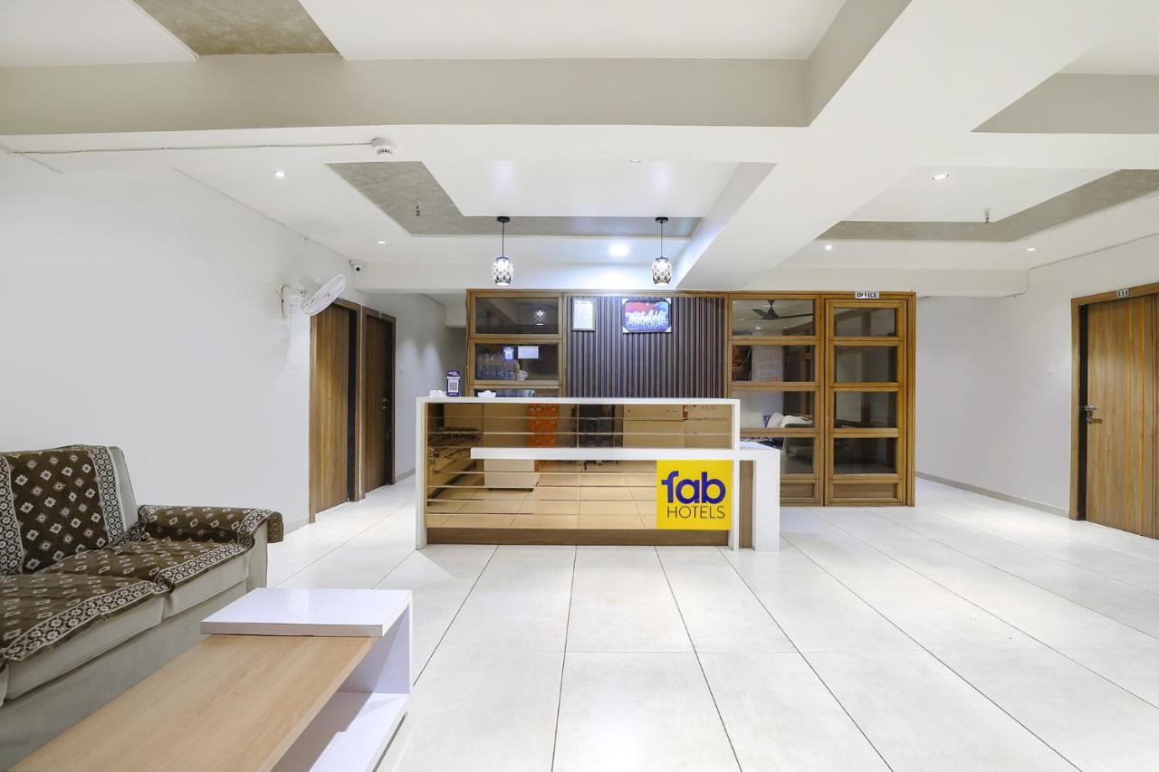 Fabhotel Bharosa Inn Ahmedabad Exterior photo