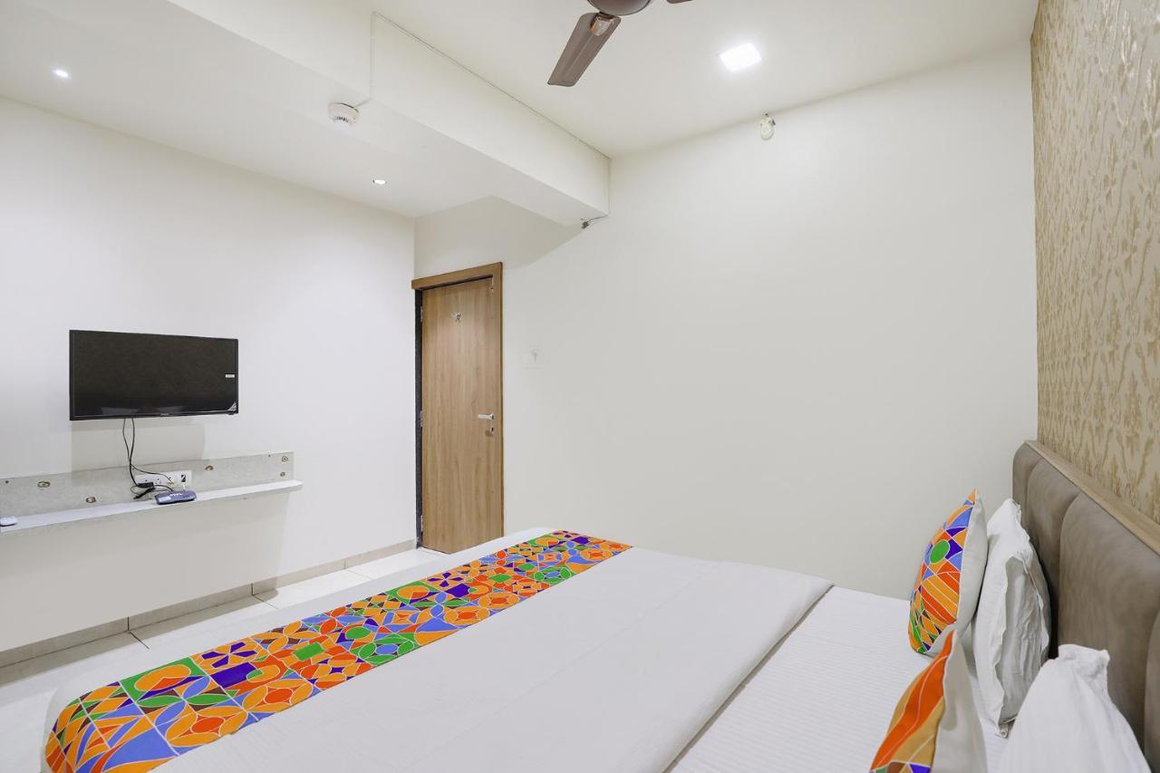 Fabhotel Bharosa Inn Ahmedabad Exterior photo